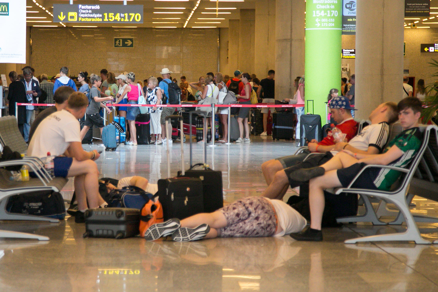 Un millón de viajeros en el aeropuerto de Palma 7 Aeropuerto 042