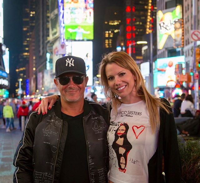 Domingo Zapata y Alejandro Sanz sonríen en NY 7 Bianco y alejandro