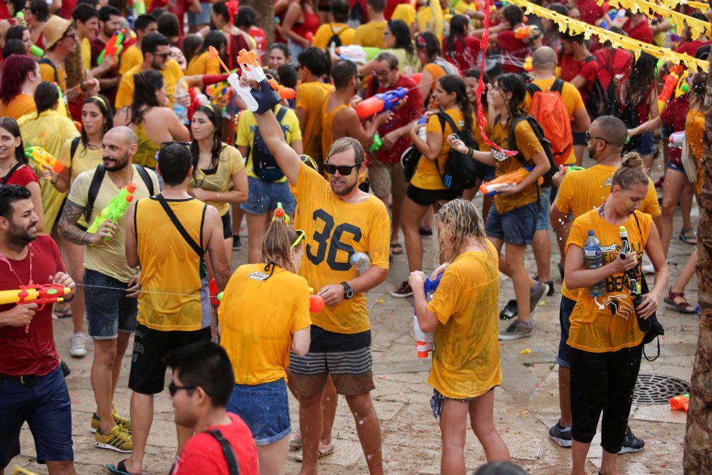 Batalla sin tregua entre Canamunt y Canavall 25 Batalla Canamunt i Canavall 140