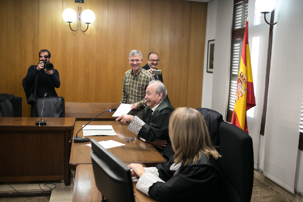 Pasamos con el juez Castro su último día en el juzgado 7 Castro 090
