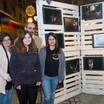 La “llonguetada” da inicio a las fiestas en la calle de Sant Sebastià 10 llonguetada 049