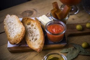 Pan con tomate y aceite Pa amb tom%C3%A0quet i oli Bendita Locura