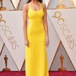 La alfombra roja de los Oscar 9 Eiza Gonzalez