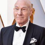 La alfombra roja de los Oscar 31 Patrick Stewart