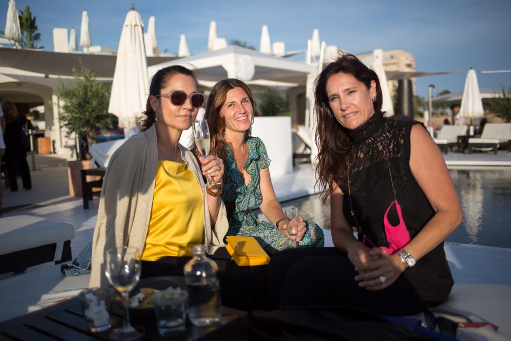 Mercedes Puro Beach 30