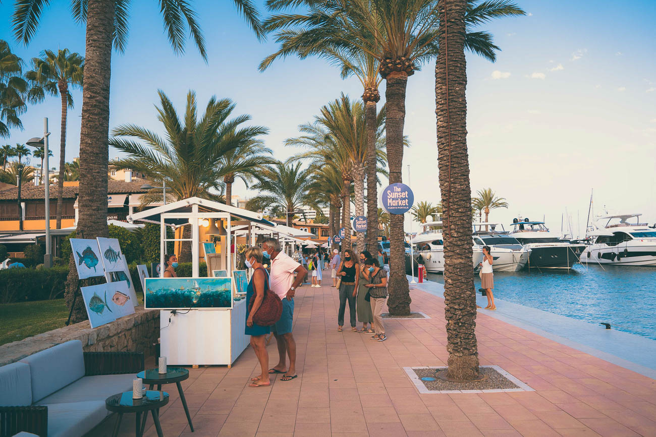 Portals Market summer 2