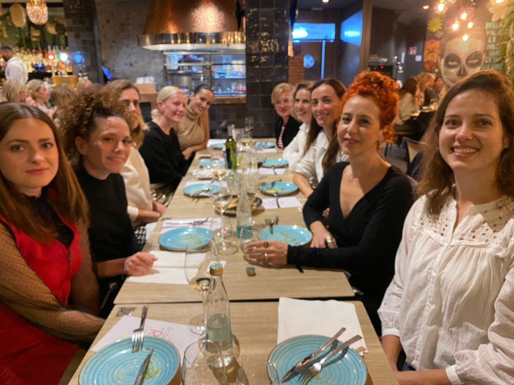 Cena y experiencias entre mujeres de diversos sectores 2 Mesa de Mujeres Mallorca 5