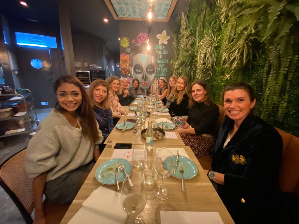 Cena y experiencias entre mujeres de diversos sectores 1 Mesa de Mujeres Mallorca 6