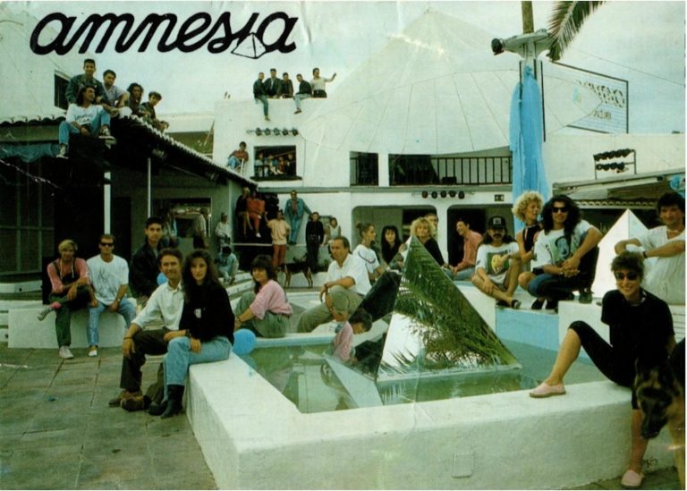 Amnesia discoteca de Ibiza en los años 80