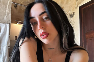 Nicky Nicole 2