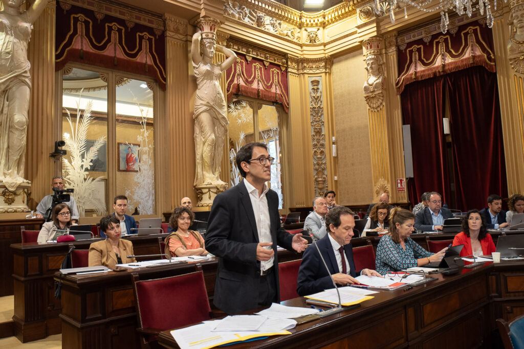 Parlament 227