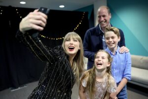 Taylor swift familia real britanica 2