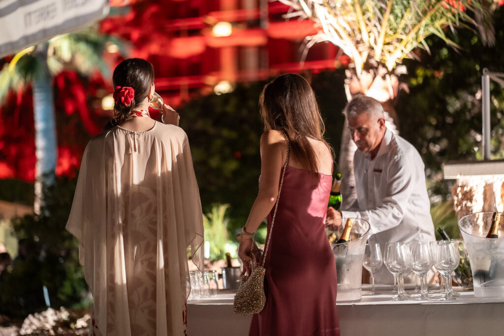 Inauguracion de Bombon by Alberta Ferretti 421