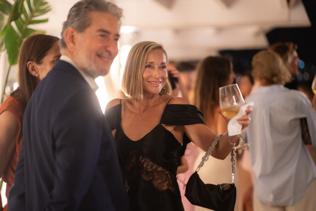 Inauguracion de Bombon by Alberta Ferretti 394