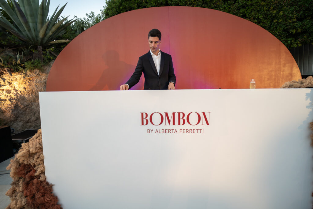 Inauguracion de Bombon by Alberta Ferretti 202