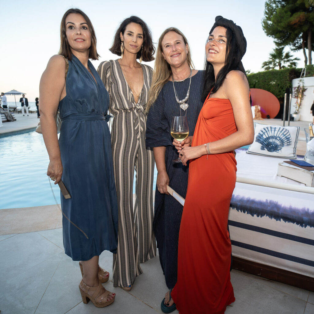 Inauguracion de Bombon by Alberta Ferretti 171