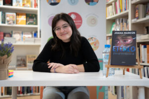 Firma de libros de Joana Marcus 63