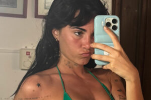 Aitana frente al espejo H