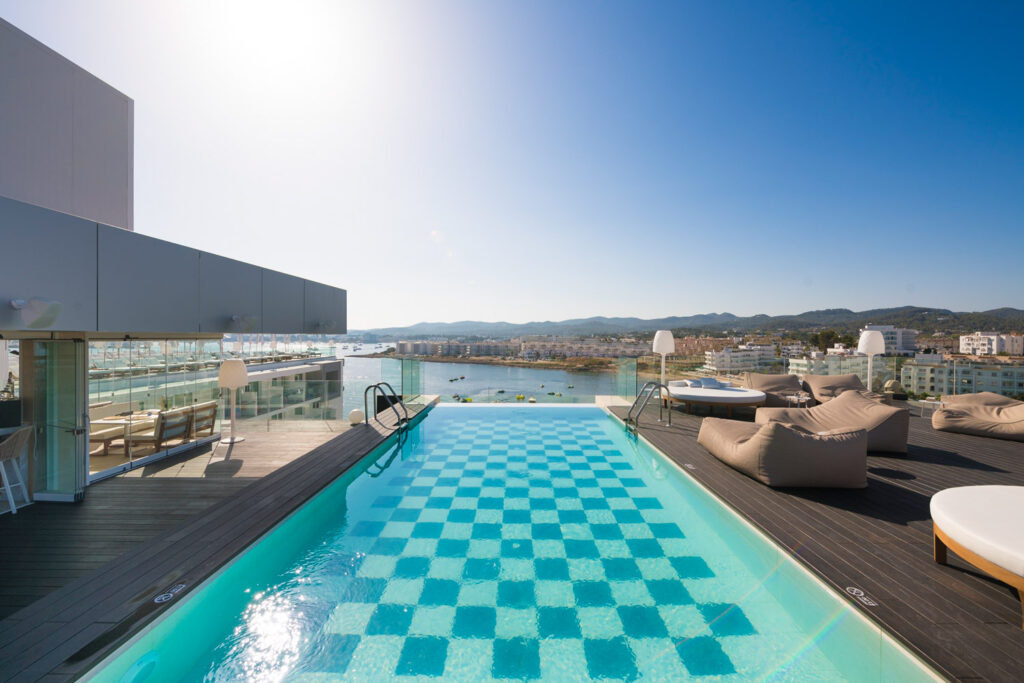 amare ibiza belvue rooftop 6