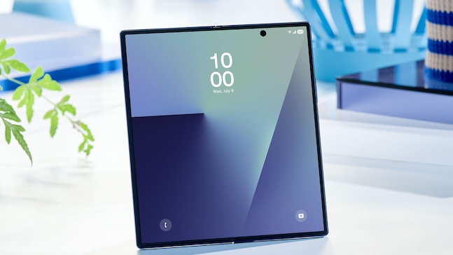samsung drills down on foldables with 3 new devices 686ecb738754f