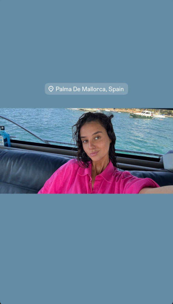 Victoria Federica inaugura el verano en Mallorca con su inconfundible estilo relajado 2 Victoria de Marichalar 2