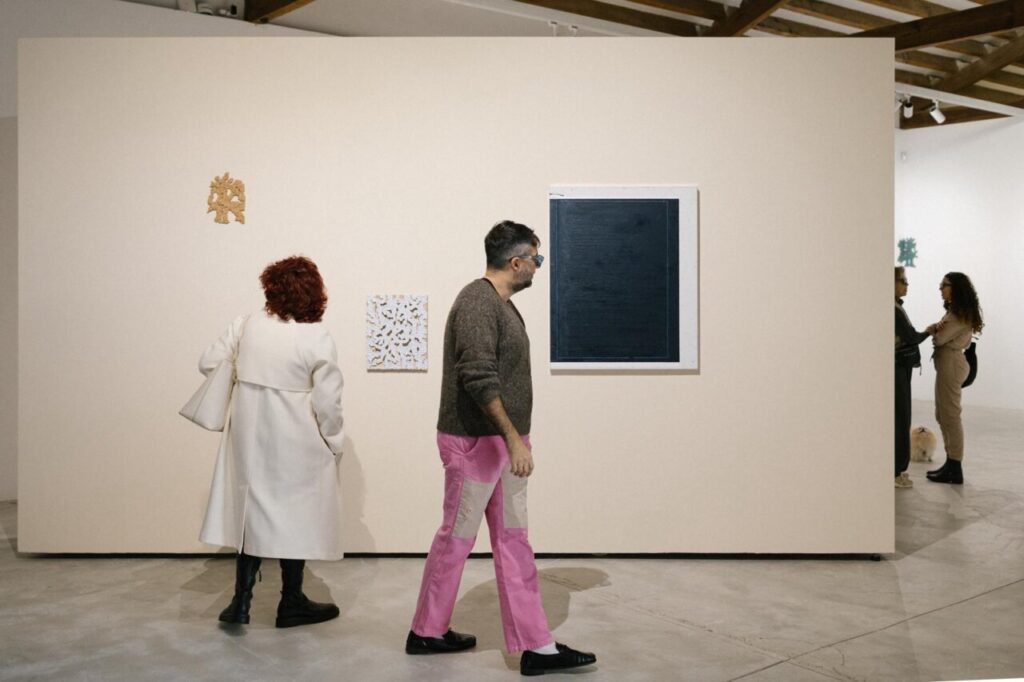 Lost in a Glance 6 Lost in a Glance