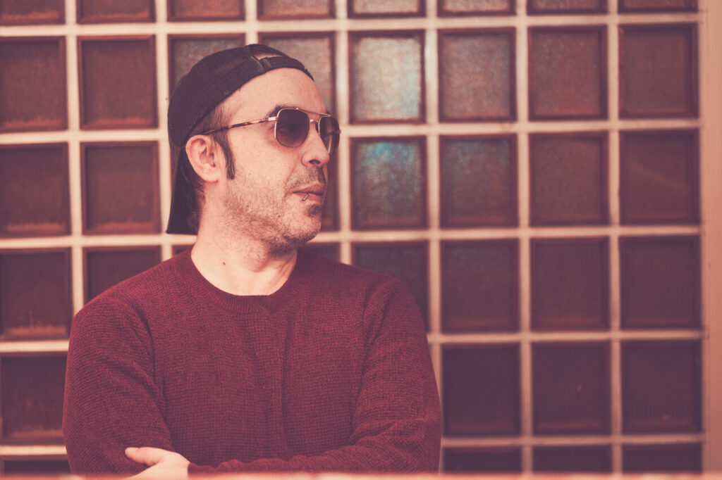 Tommy M. Jaume durante una entrevista sobre los MEM Awards