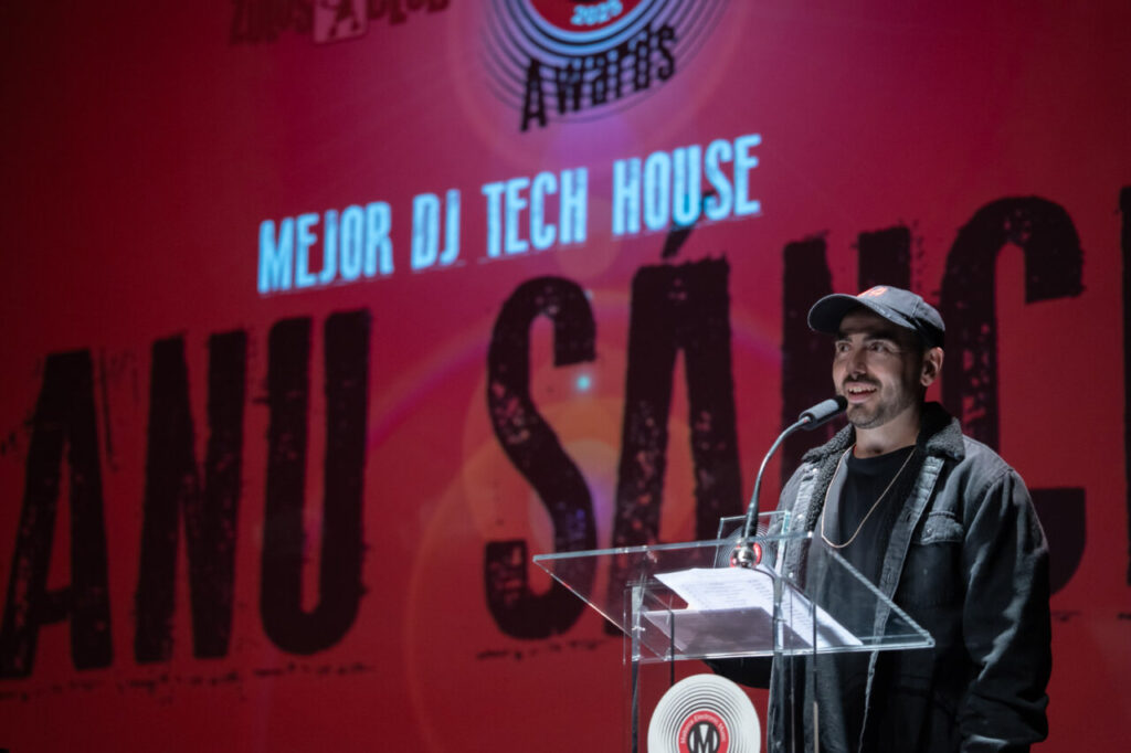 Ganador del premio Mejor DJ Tech House en la Gala MEM Awards