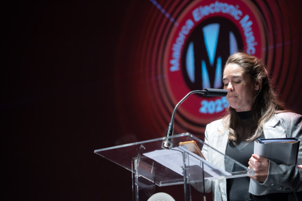 Presentadora en la Gala de los Premios MEM 2023