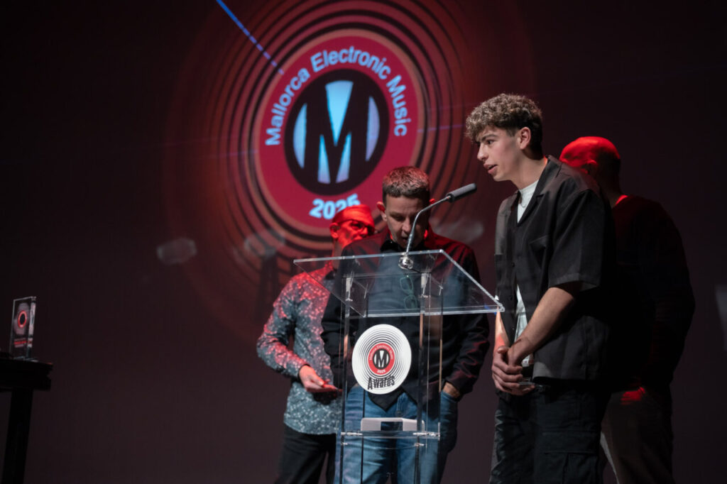 Presentación en la Gala de los Premios de Música Electrónica de Mallorca