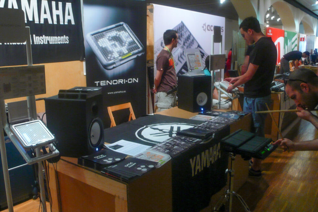 Sónar 2026 cierra su cartel con The Prodigy y un rediseño integral del recinto 2 Exhibición de instrumentos musicales en el festival Sónar 2026