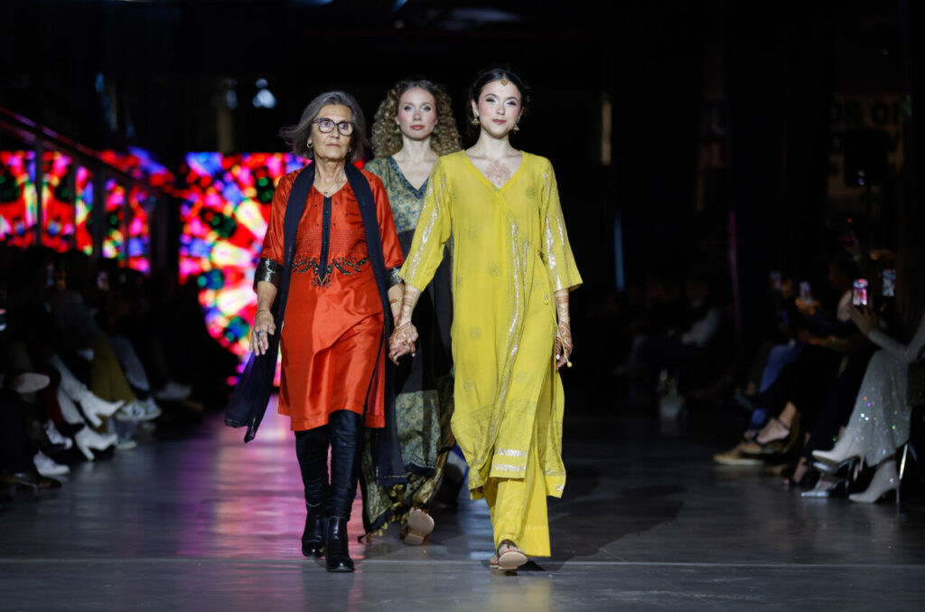 Desfile de moda en Mallorca Dream Days con modelos en pasarela