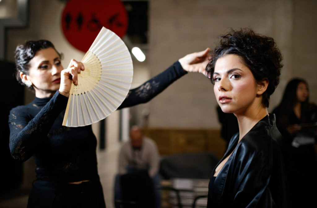 Modelo preparándose para el desfile en Mallorca Dream Days