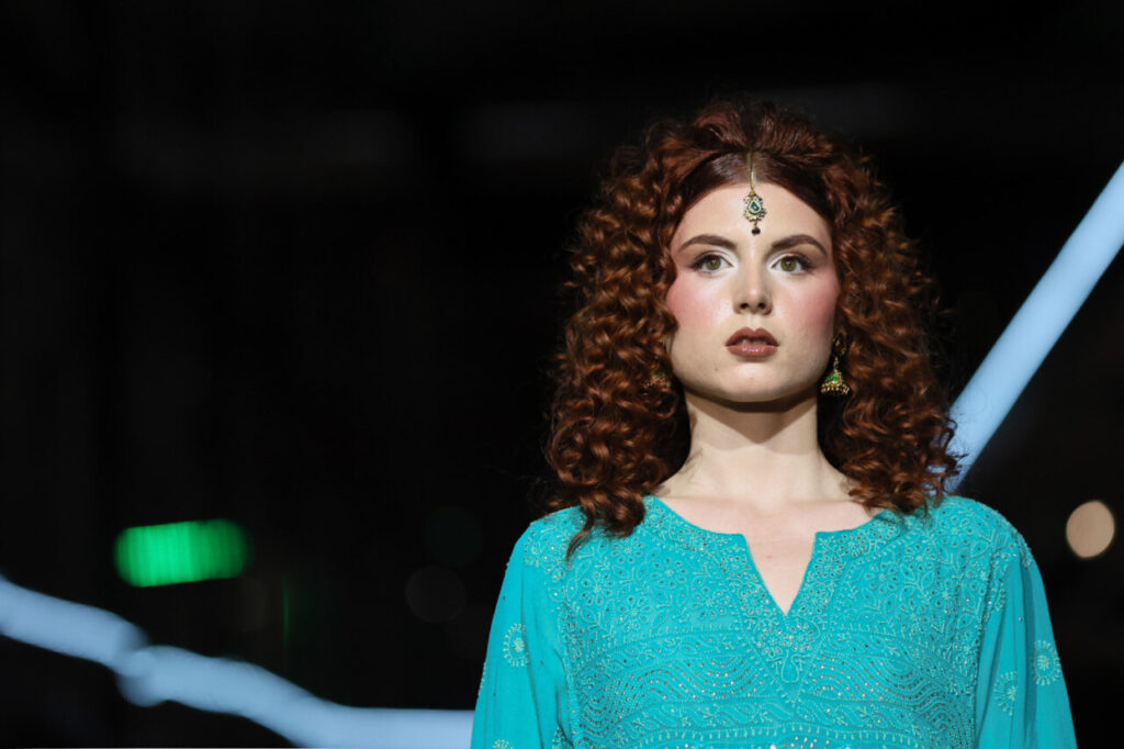 Modelo con vestido nupcial en el desfile de Mallorca Dream Days