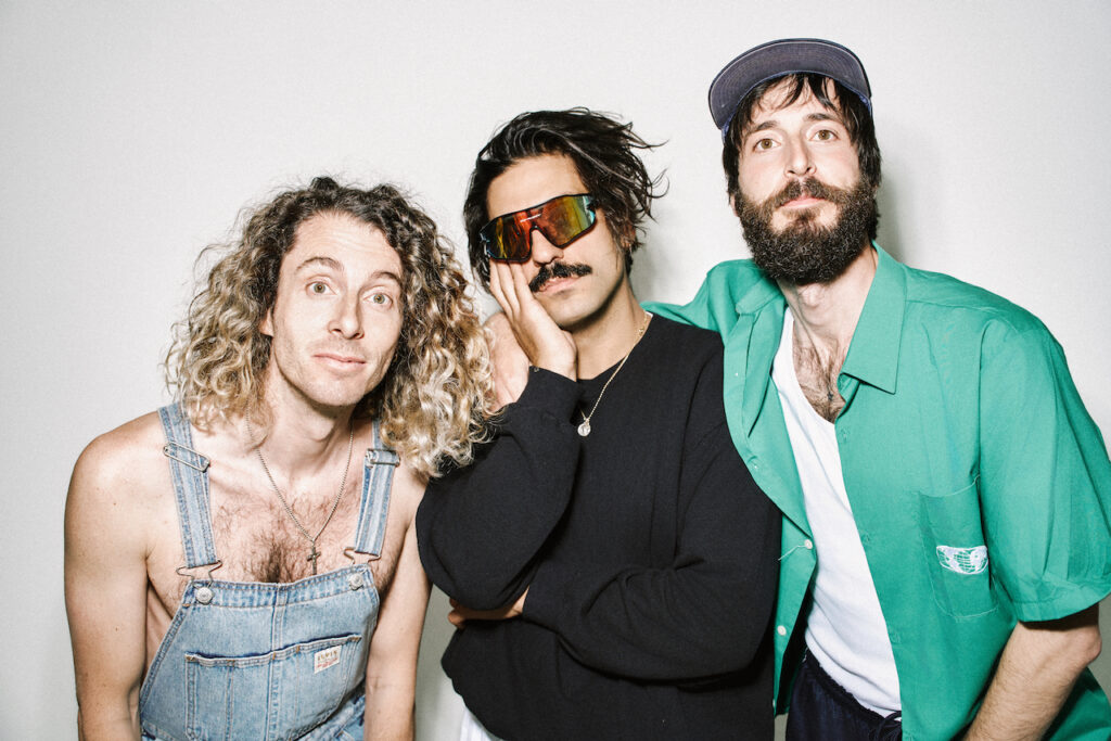 Miembros de la banda Sexy Zebras posando para la foto