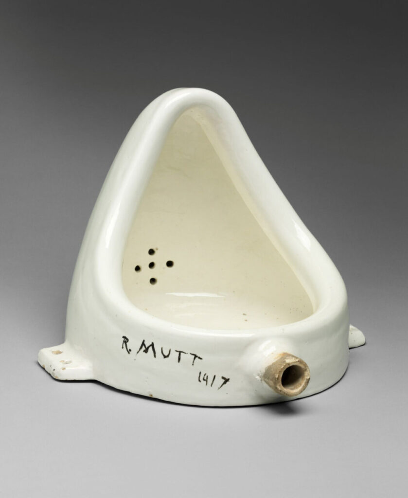 The Essential Gesture 2 Fuente de cerámica blanca con firma R. Mutt 1917