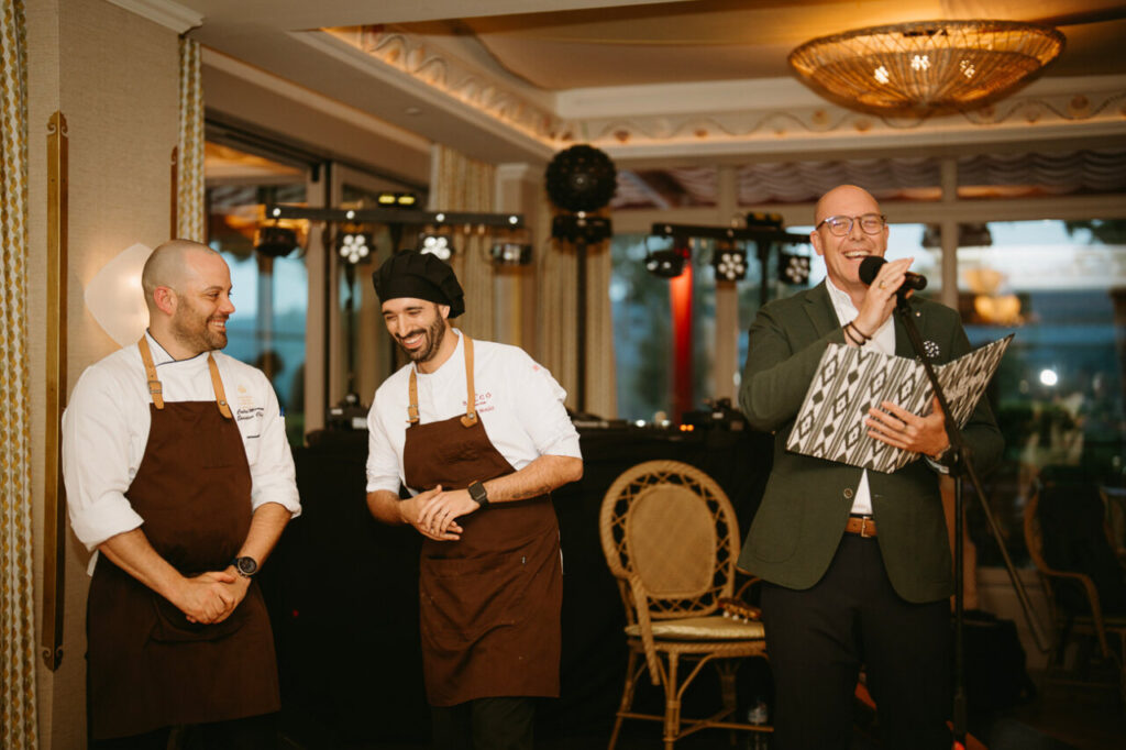 Tres chefs sonrientes en la inauguración de Es Balcó en Mallorca