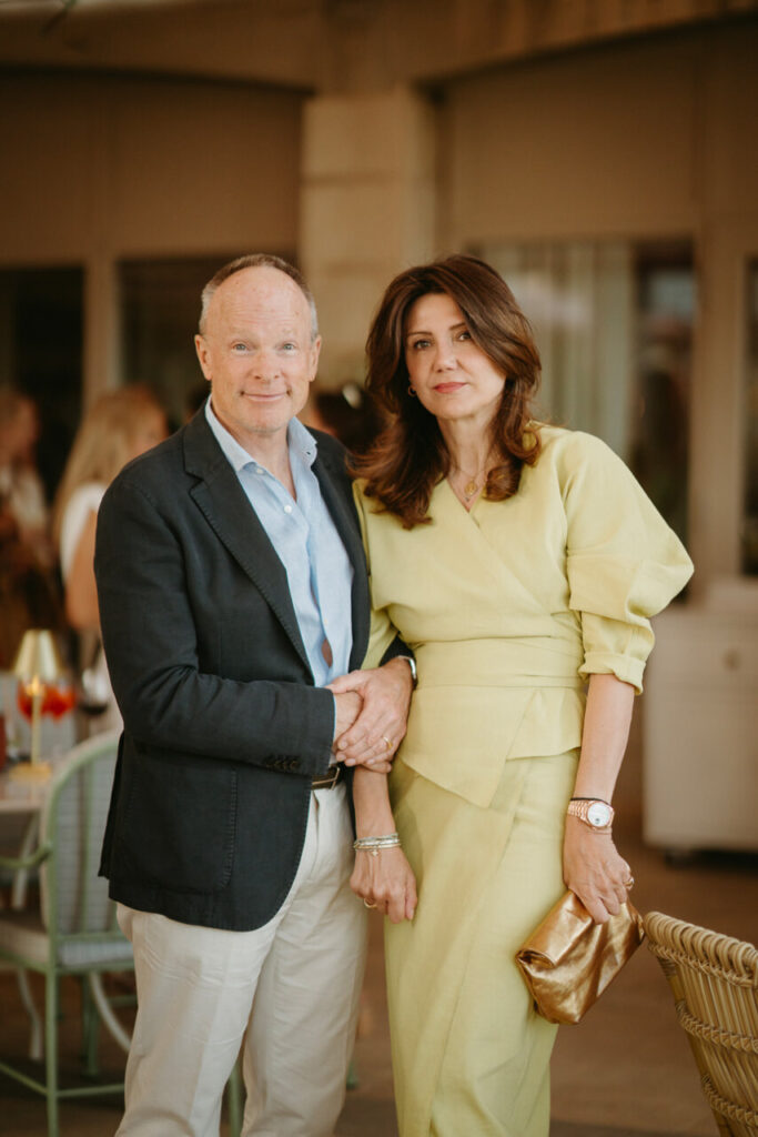 Pareja posando en la inauguración del restaurante Es Balcó de Son Vida