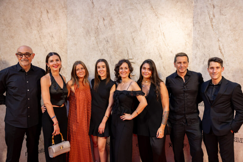 Grupo de personas en evento de diseño en Madrid