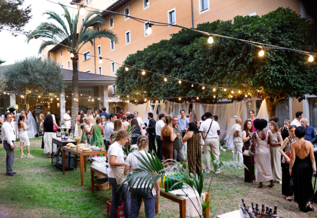 Evento de graduación THALIBIS en jardines del Hotel Occidental Playa de Palma