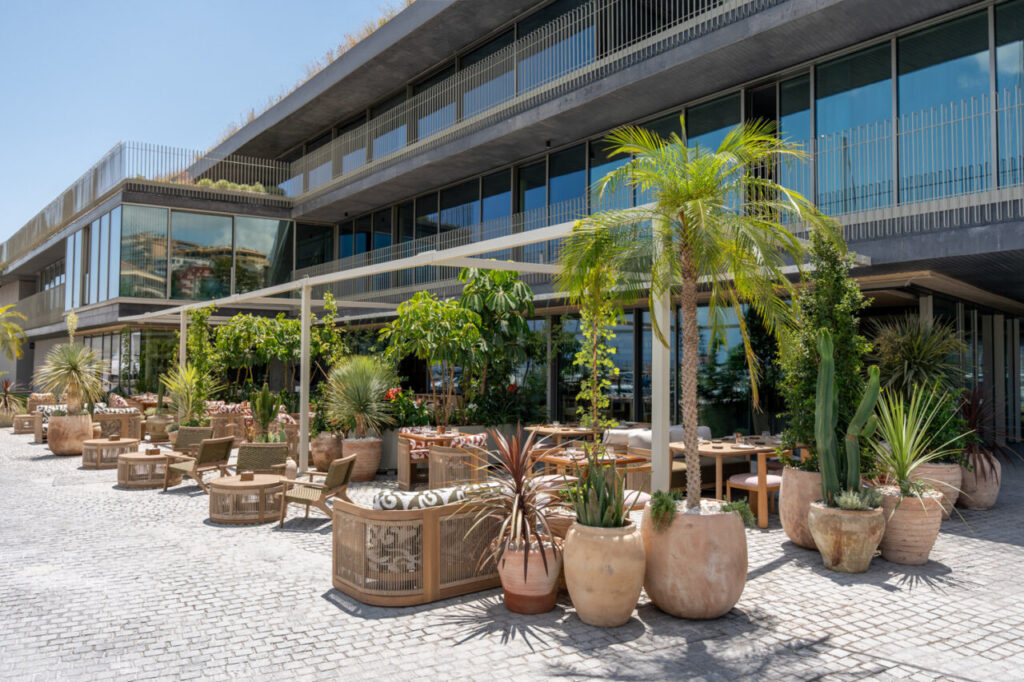 Azotea Club de Mar y Saltao: la doble apertura que redefine el Club de Mar de Palma 12 Vista exterior del Azotea Club de Mar y Saltao en Mallorca