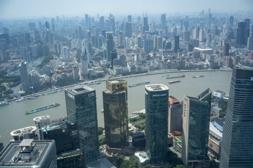 El skyline de Shanghái explicado desde arriba: qué torre subir y cuál saltarse 4 Vista panorámica de la ciudad de Shanghai desde un rascacielos